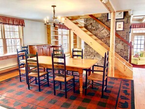 Dining room - Lake Retreat by Bretton Woods Vacations (Whitefield)