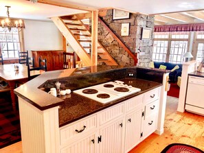 極品獨棟房屋, 4 間臥室, 湖景, 湖畔 | 私人廚房 | 大型冰箱、微波爐、烤箱、洗碗機