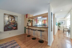 Interior - Riverview w/swim spa Retreat, Wi-Fi, Kitchen, Laundry ,Perfect for Extended Stay (Tampa)