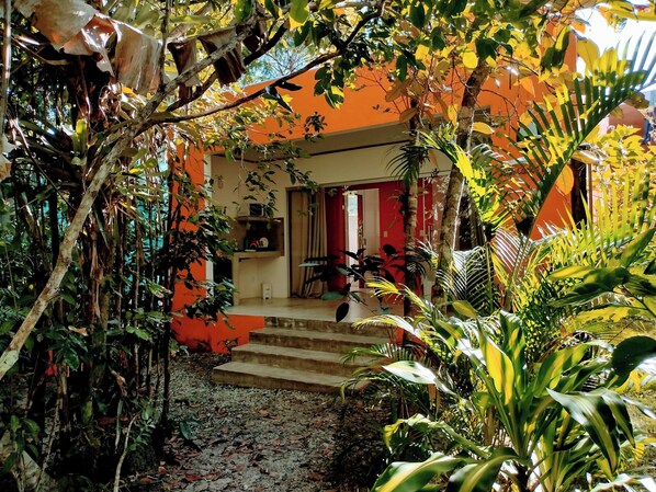 Enceinte de lâhĂ©bergement