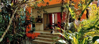 Cabana Completa em Arraial D'ajuda. Acomoda 2. Próxima às Praias Pitinga e Taipe