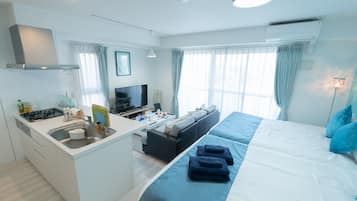 2 bedrooms, desk, free WiFi, bed sheets
