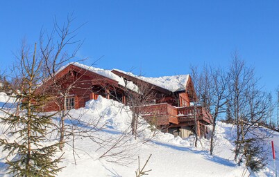 Cozy home in Tuddal with kitchen