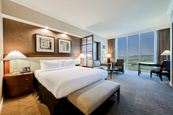 PH Floor Two-Bedroom - Balcony | 2 bedrooms, in-room safe, desk, iron/ironing board