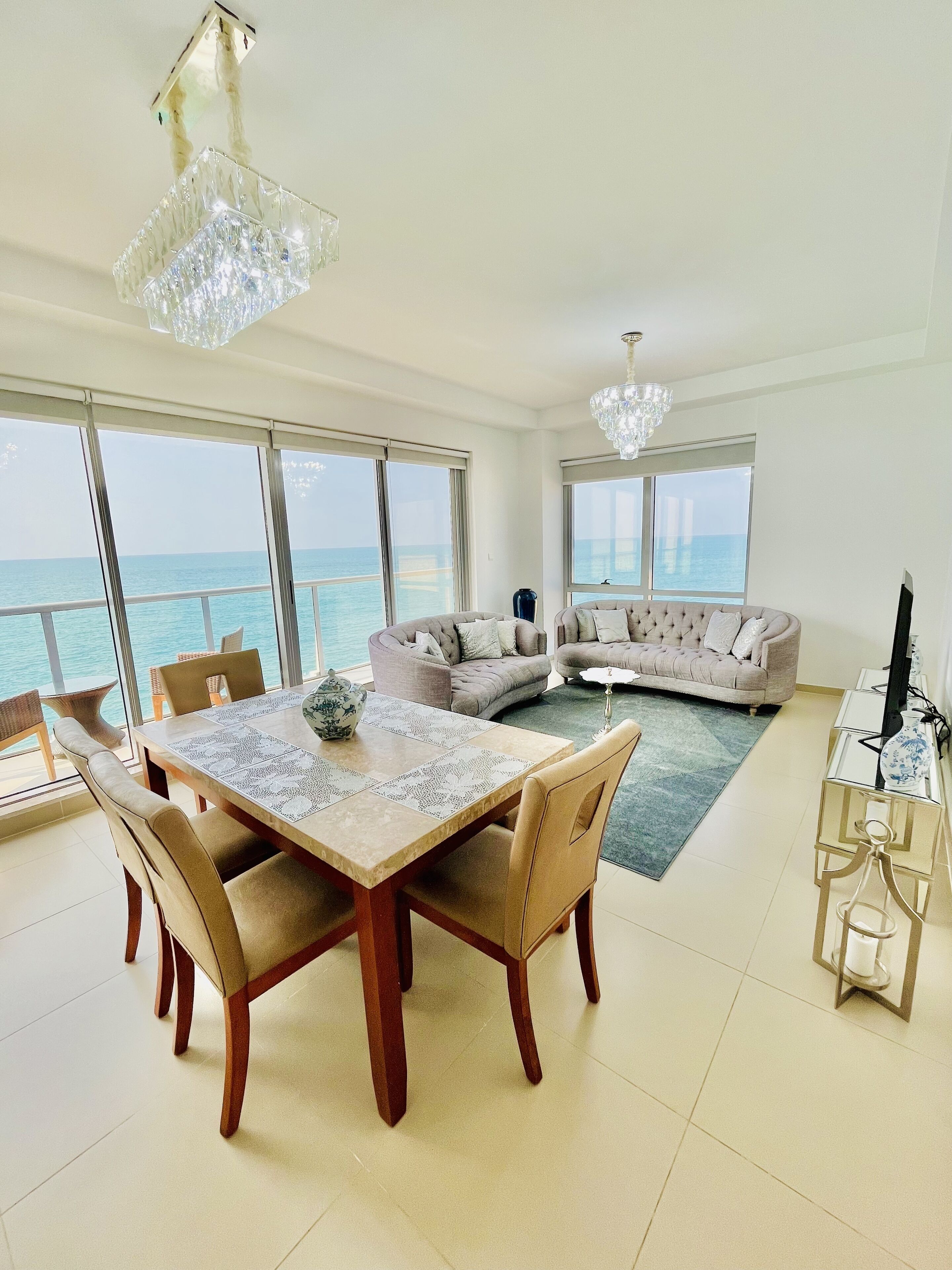 Luxury Apt - Direct SeaView, Private Beach, Pool in Ras al Khaimah, United Arab Emirates