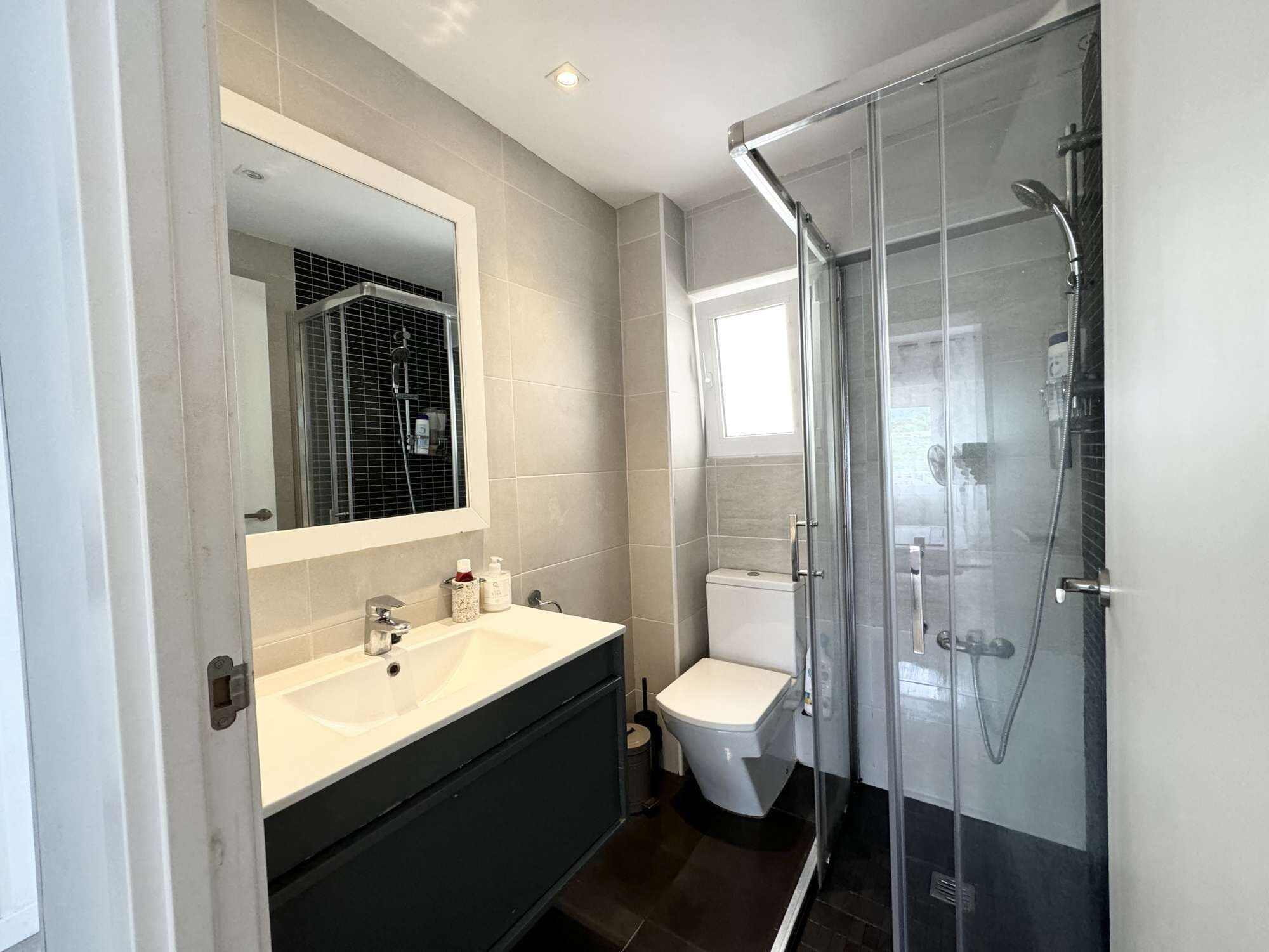 Douche, serviettes fournies