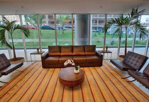 Khu tiếp khách ở sảnh