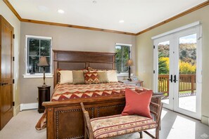 4 habitaciones, escritorio, tabla de planchar con plancha y wifi gratis