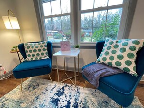 Interior - Newly Renovated! Welcome Soccer/Football fans 10 mins to BoFA Stadium (Charlotte)