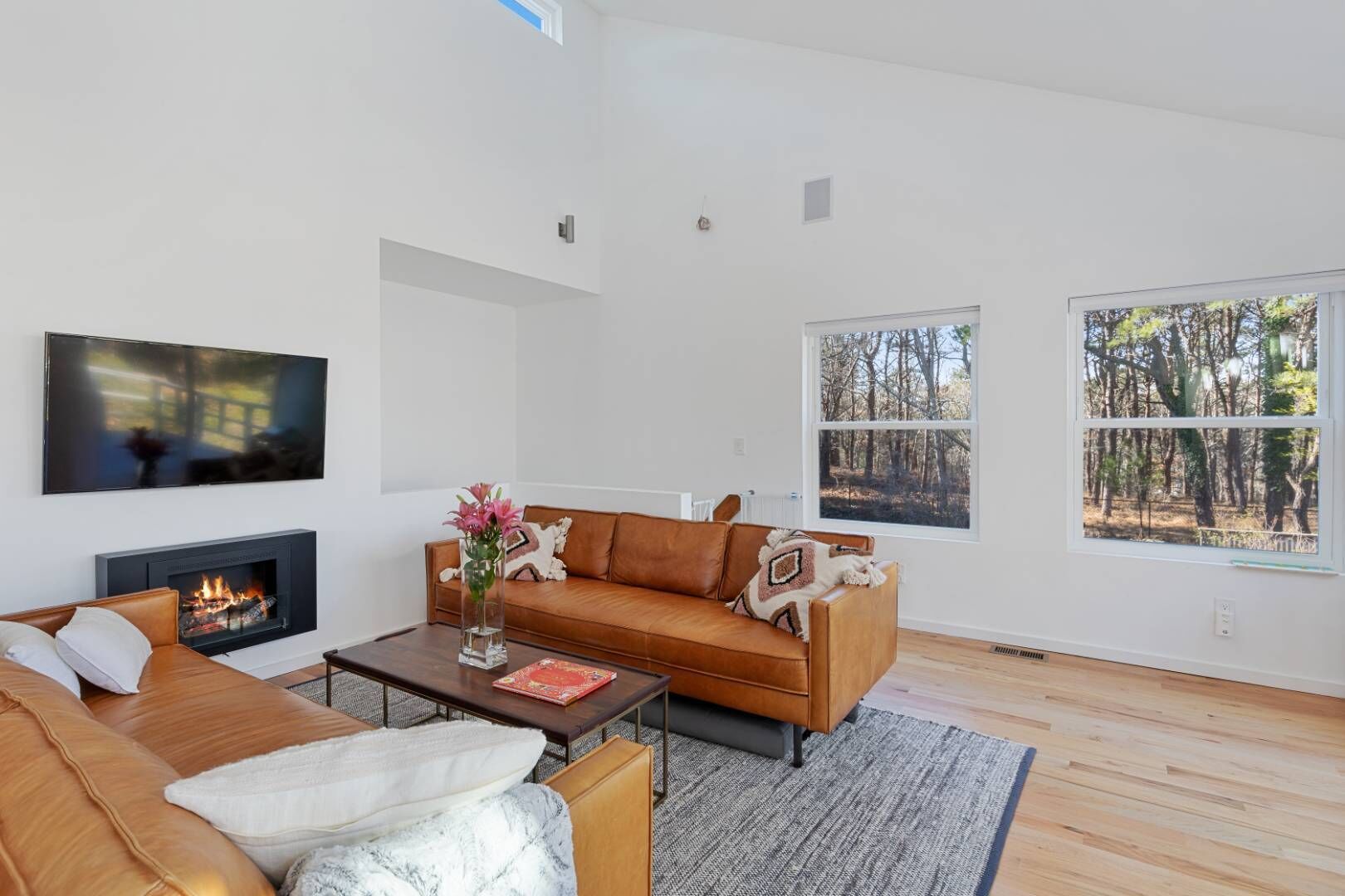 Southampton House - your home or office away from the city