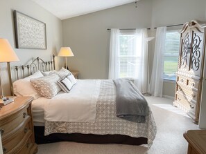 4 Schlafzimmer, Zimmersafe, Bügeleisen/Bügelbrett, Reisekinderbett