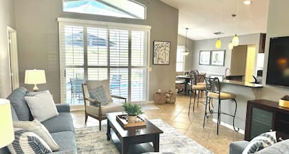 ☀️🌴Award-Winning Golf, Disney/Universal, Pool, Clubhouse/Gated Community 🌴☀️
