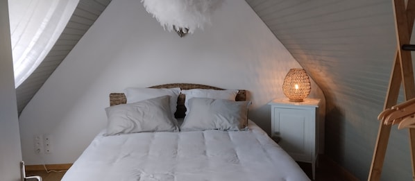 2 chambres, fer et planche à repasser, lit de bébé portatif, Wi-Fi