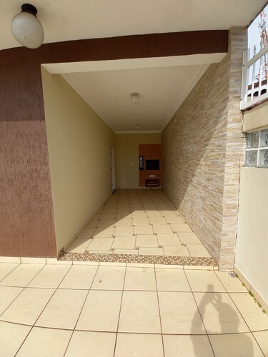 1 Block from the Beach, 4 bedrooms