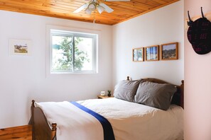 3 chambres, bureau, Wi-Fi gratuit, draps fournis