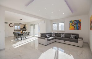 TV, table football, ping pong