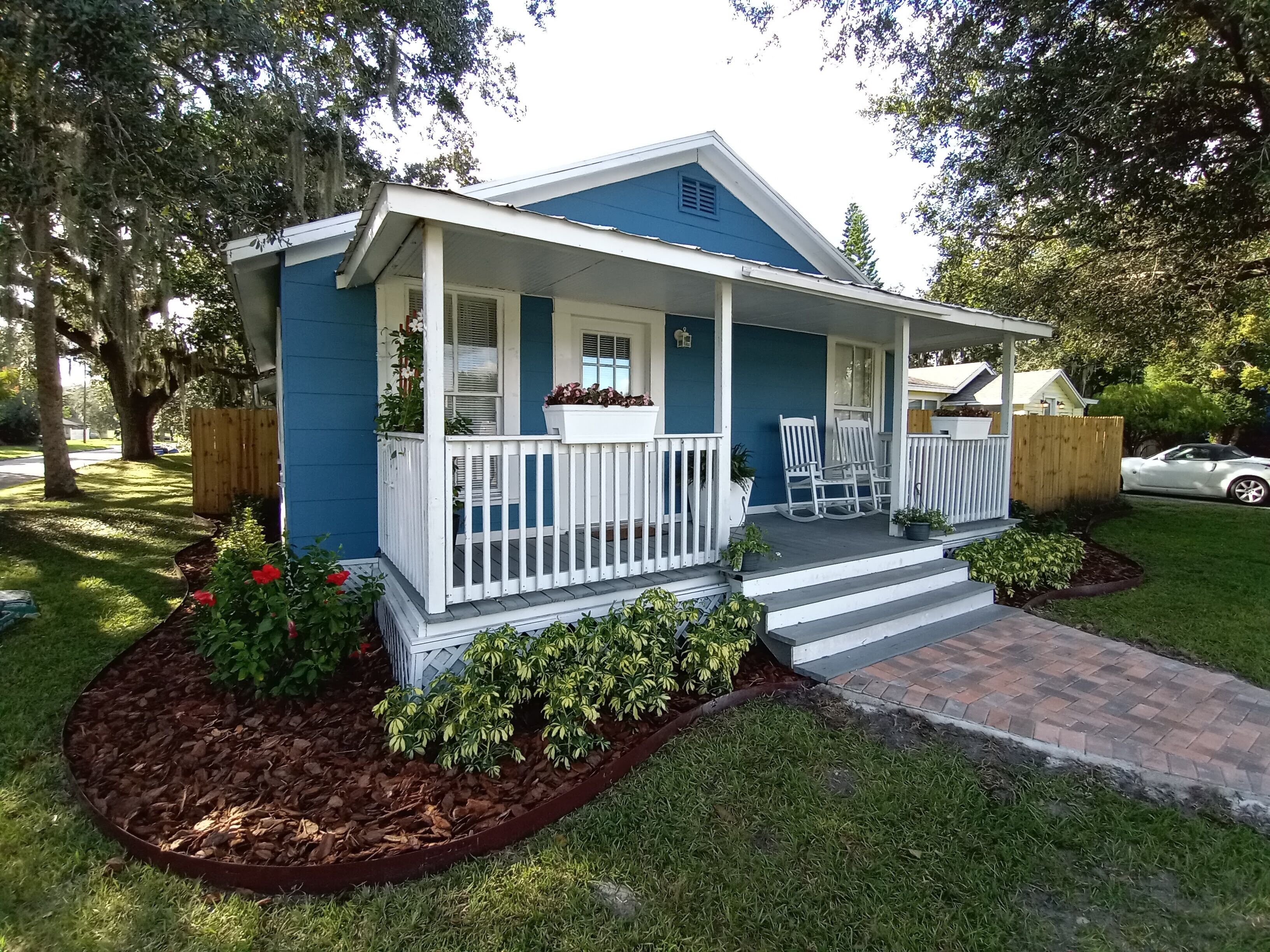The Cozy Cottage @Downtown Sanford 