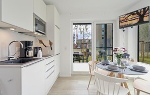 Fridge, stovetop, dishwasher, coffee/tea maker - 2 bedroom cozy apartment in Lembruch/Dümmer See (Lembruch/Dümmer See)