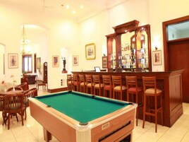 Bar (en la propiedad)