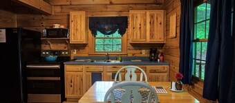 Beechwood Cabin near Ash Cave