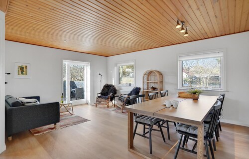Amazing home in Nørre Nebel with WiFi