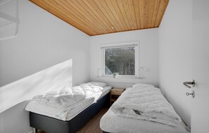 2 bedrooms, free WiFi