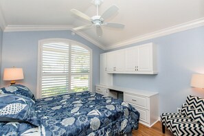 3 habitaciones, tabla de planchar con plancha, wifi y ropa de cama