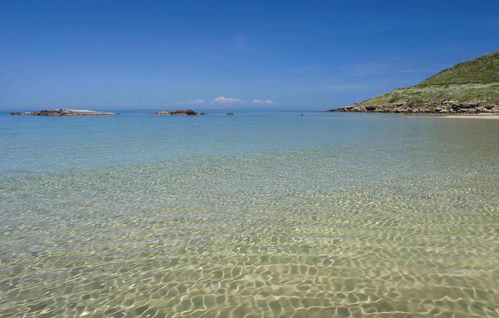 Una spiaggia nelle vicinanze, pesca