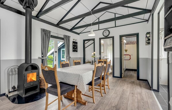 تناول الطعام