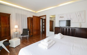 5 Schlafzimmer, Reisekinderbett, kostenloses WLAN, Bettwäsche