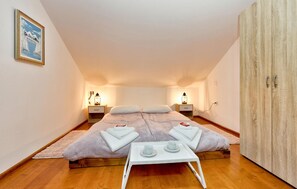 2 makuuhuonetta, vauvan matkasänky, ilmainen Wi-Fi, vuodevaatteet