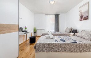 4 bedrooms, travel crib, free WiFi, bed sheets