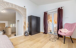 4 Schlafzimmer, Reisekinderbett, kostenloses WLAN, Bettwäsche