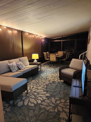 Téléviseur connecté, lecteur de DVD