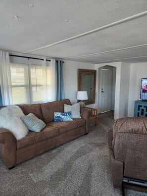 Téléviseur connecté, lecteur de DVD