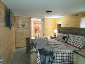 3 bedrooms, iron/ironing board, WiFi, bed sheets - Brand New Log Cabin (Sevierville)