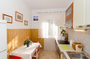 Private kitchen - Apartman Red Orange (Dubrovnik)