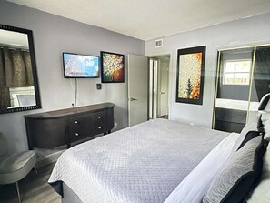 3 bedrooms, iron/ironing board, WiFi, bed sheets - Sheridan Suites Three Bedroom Suite (Dania Beach)
