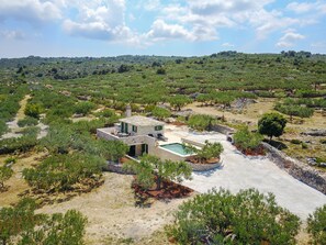 独立别墅 (Holiday Home with Outdoor Pool and Se) | 外观