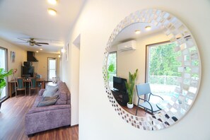 基本別墅, 非吸煙房 | 1 間睡房、熨斗/熨衫板、免費 Wi-Fi、床單