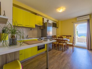 Cozinha privada | Geladeira, cooktop, máquina de café expresso, chaleira elétrica