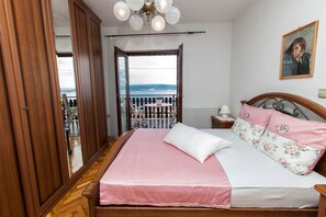 1 bedroom, iron/ironing board, free WiFi