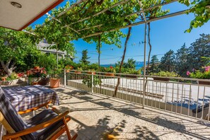 Terrace/patio - Apartment Leo Nona (Novi Vinodolski)