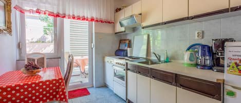 Cuisine privée | Réfrigérateur, un four, cafétiÚre à espresso, vaisselle et ustensiles