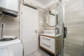 Apartment (A2) | Badezimmer