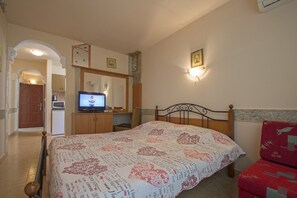 4 bedrooms, free WiFi