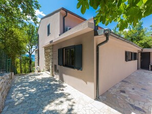Building design - Apartments Goldy (Crikvenica)