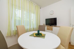 Apartment (A1) | Speisen