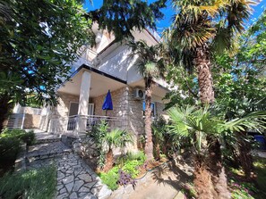 Building design - Apartments Danica (Crikvenica)