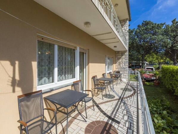 Apartment (A1) | Balcony